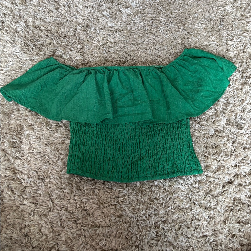 Green Ruffled Off-Shoulder Set - Picture 2 of 5